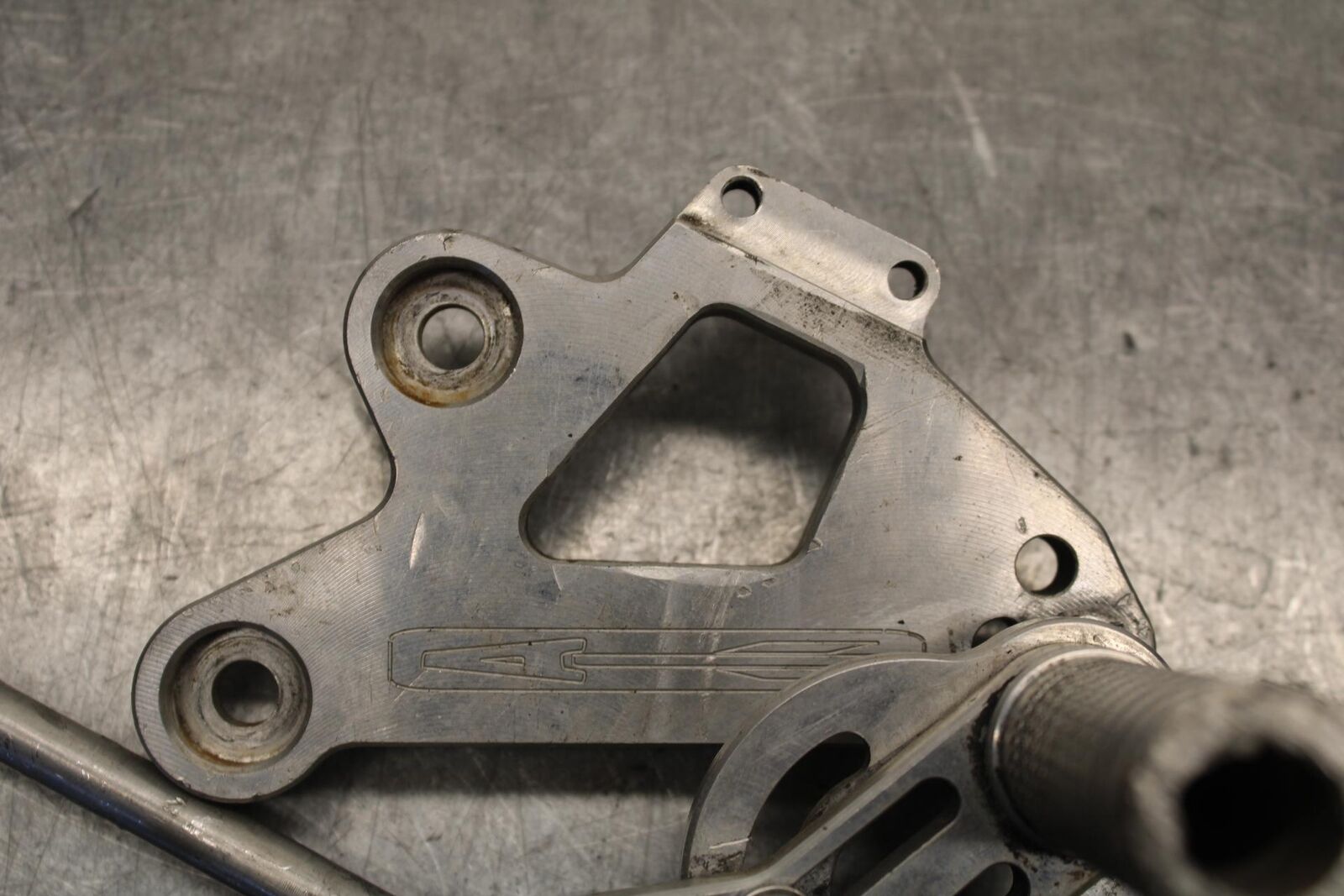 01-03 SUZUKI GSXR600 RIGHT LEFT REARSETS REAR SET DRIVER FOOT PEGS  BB639