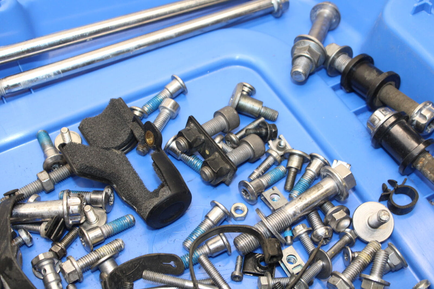 19-21 TRIUMPH SPEED TWIN 1200 MOUNTING BOLTS HARDWARE MOTOR SCREWS BB653