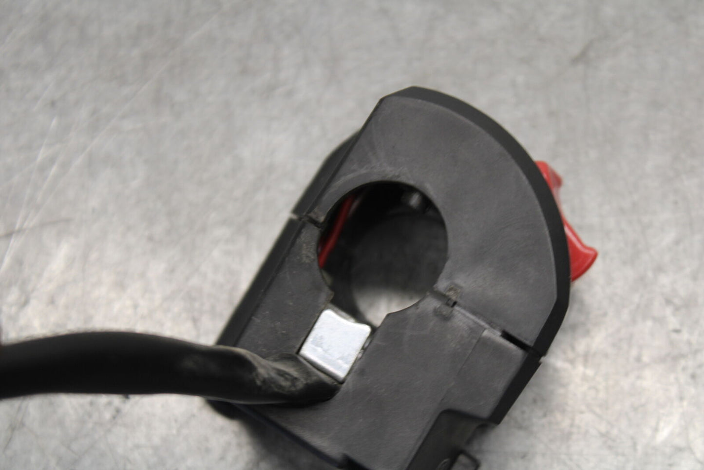 06-07 DUCATI MONSTER 695 RIGHT CLIP ON HANDLE KILL OFF START SWITCHES BB674