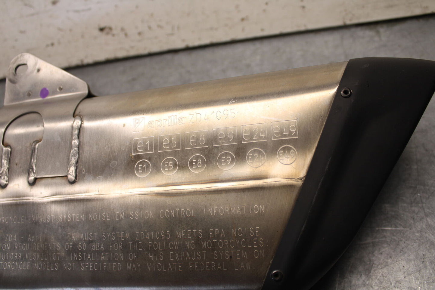 21-24 APRILIA RSV4 EXHAUST PIPE MUFFLER SLIP ON CAN SILENCER BB668
