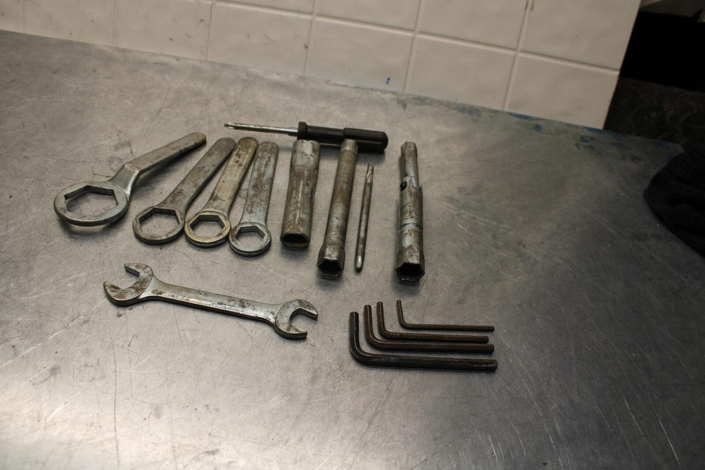 1999 Suzuki GSXR600 STOCK TOOLS OEM TOOL BAG KIT SET BB580