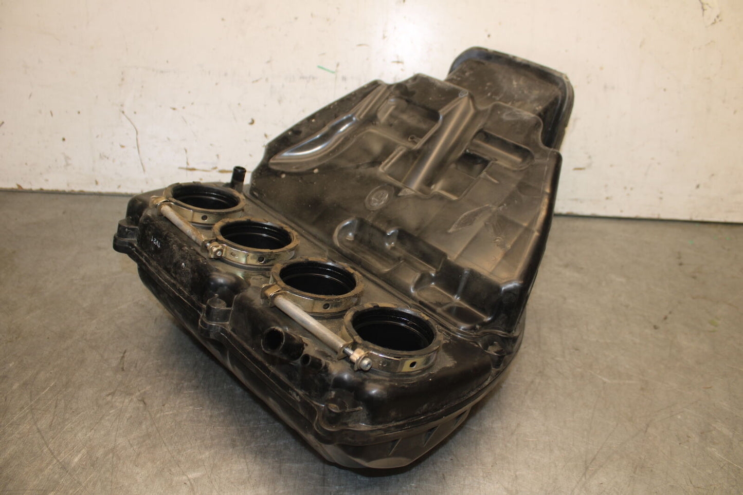 19-23 KAWASAKI NINJA ZX6R AIRBOX AIR INTAKE FILTER BOX BB701