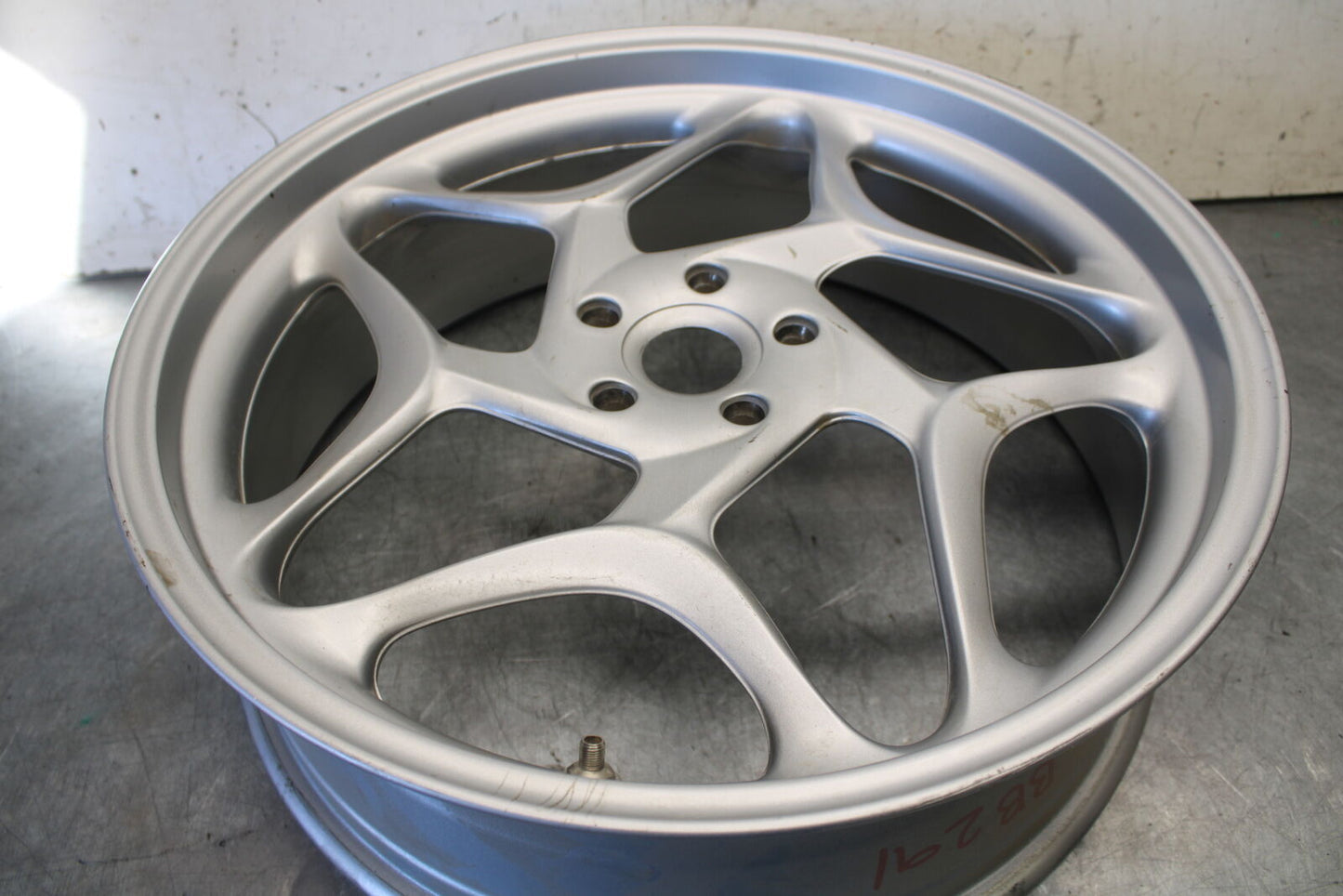 06-12 BMW F800ST REAR WHEEL BACK RIM BB291
