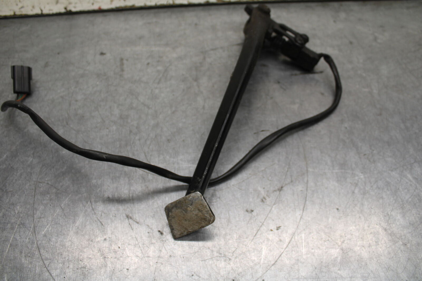 03-04 TRIUMPH DAYTONA 600 KICKSTAND SIDE KICK STAND BB745