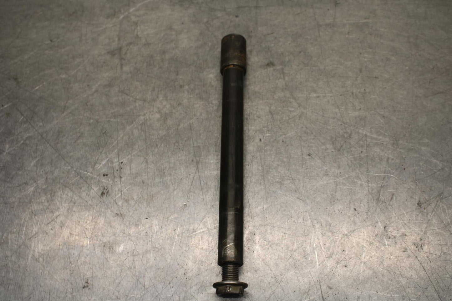 02-03 YAMAHA YZF R1 5PW FRONT WHEEL RIM AXLE PIVOT BOLT 2C0-25181-00-00 BB636