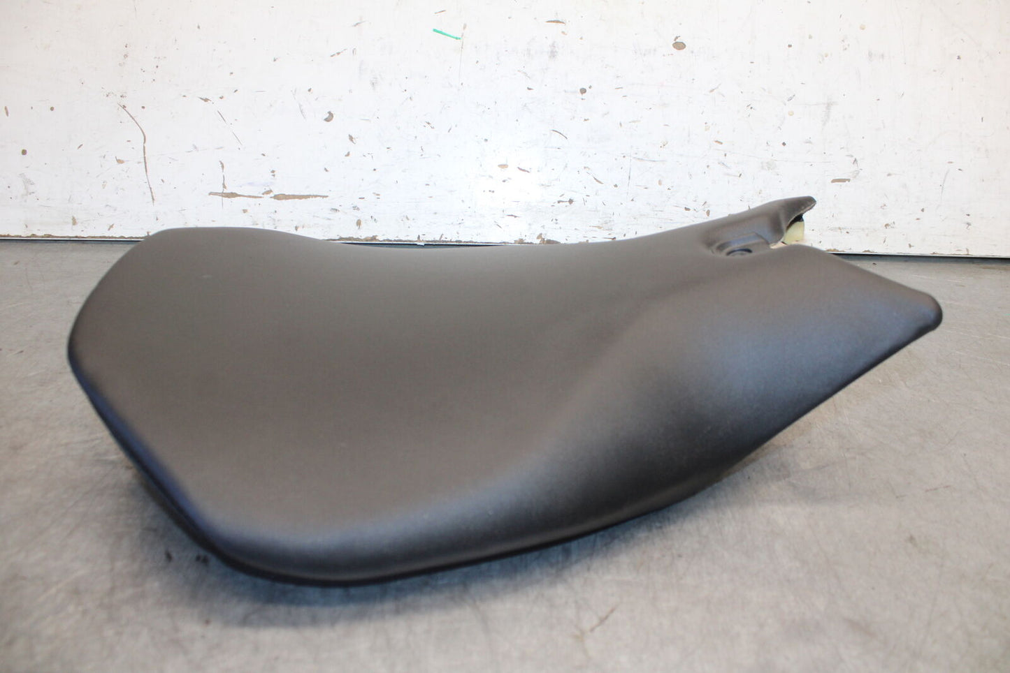 12-15 DUCATI 1199 PANIGALE FRONT DRIVERS SEAT PAD SADDLE PILLION BB699