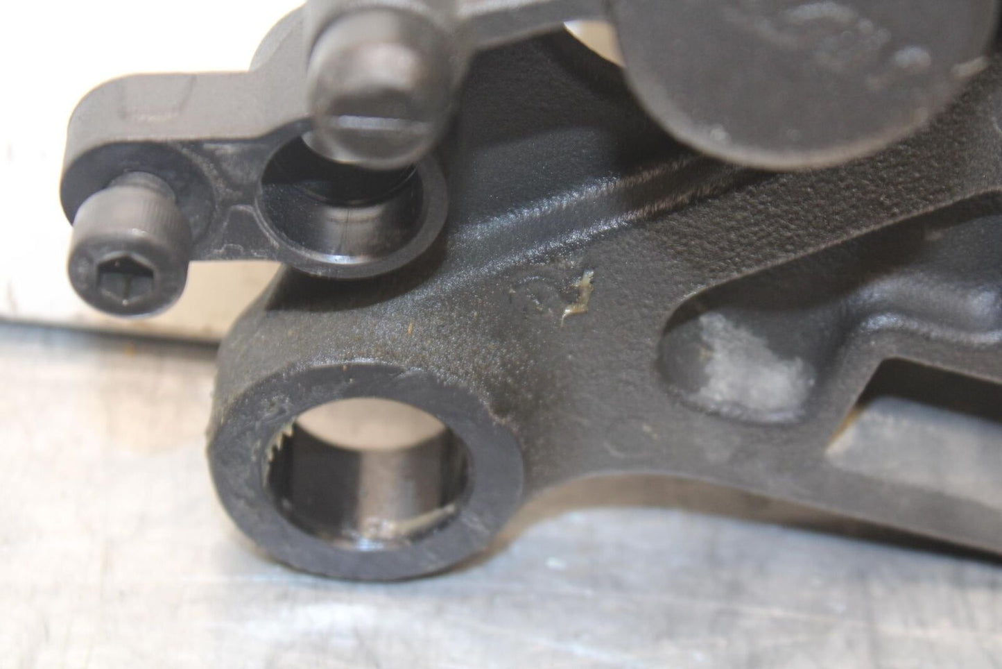 23 KAWASAKI NINJA ZX6R 636 REAR BACK BRAKE CALIPER W MOUNT BRACKET BB609