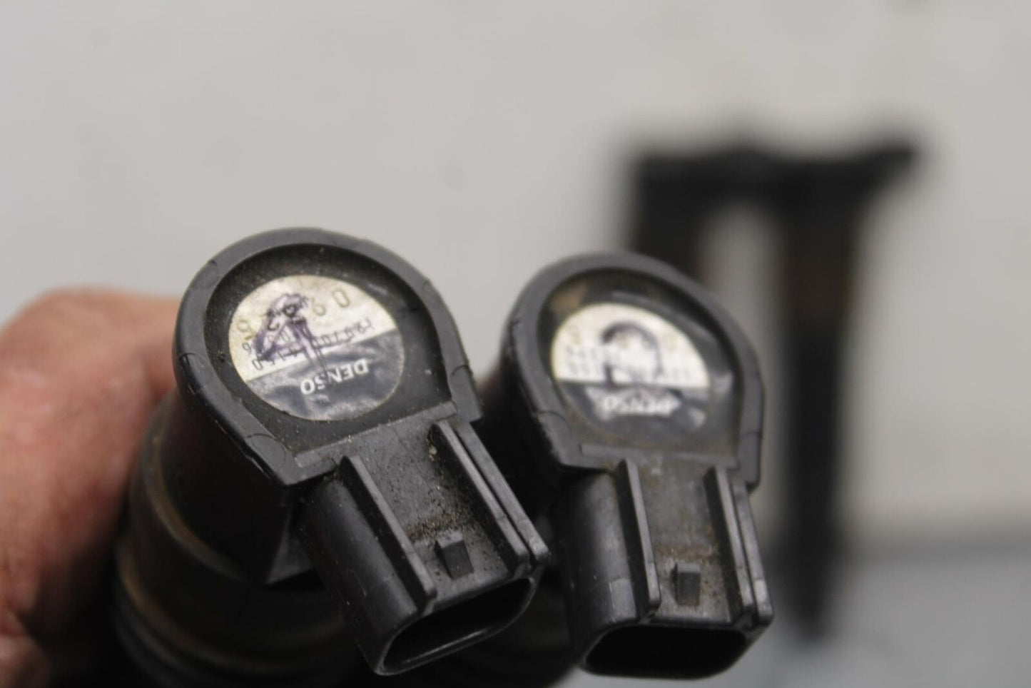 01-03 SUZUKI GSXR600 IGNITION COILS COIL SPARK PLUG CAPS 33410-35F00 BB639