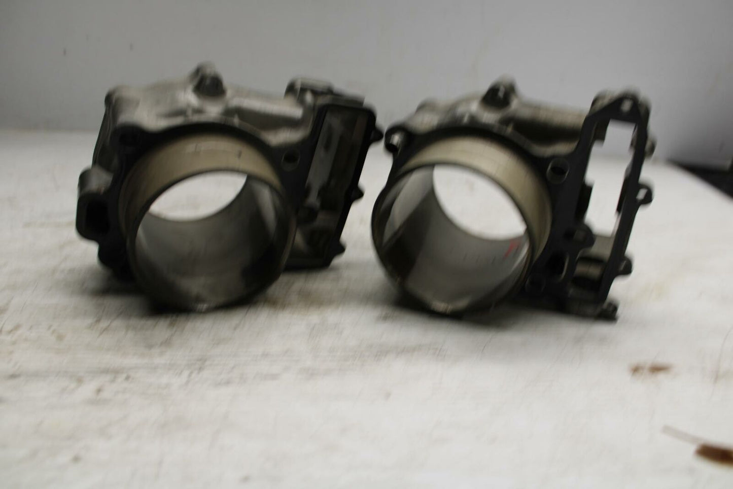 03-05 SUZUKI SV1000 ENGINE MOTOR PISTON CYLINDERS BLOCK JUG BB296