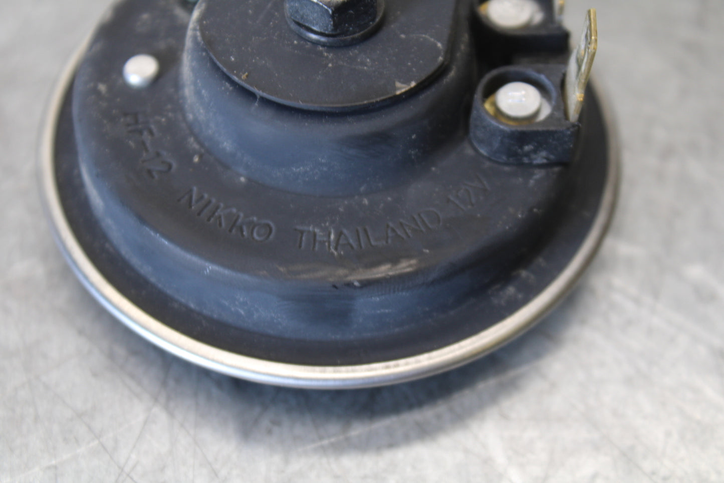 18-23 KAWASAKI NINJA 400 HORN SIGNAL BB679