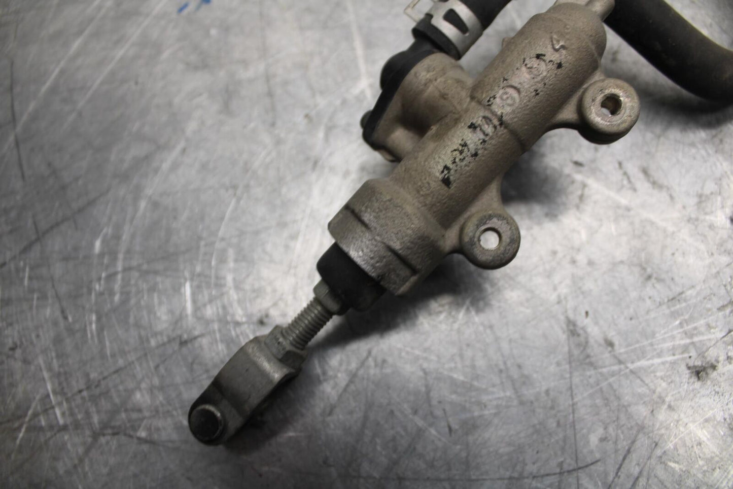 1998 Suzuki TL1000S REAR BACK BRAKE MASTER CYLINDER W RESERVOIR BB508
