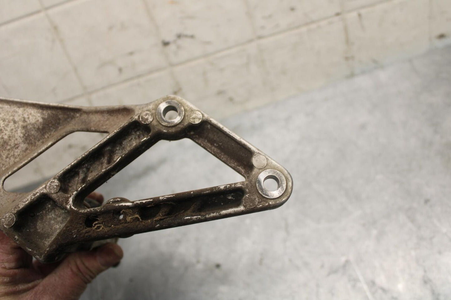1992 Honda CBR600F2 LEFT REARSET REAR SET DRIVER FOOT PEG REST STOP BB40