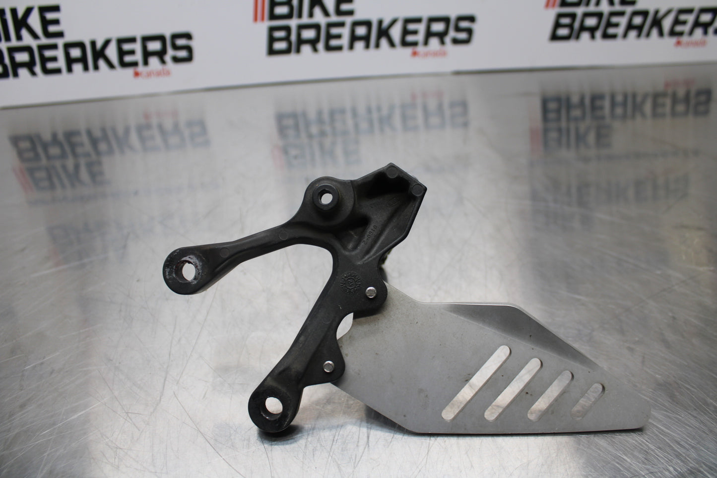 13-17 KAWASAKI NINJA ZX6R ZX636 ABS LEFT REARSET REAR SET DRIVER FOOT PEG BB143