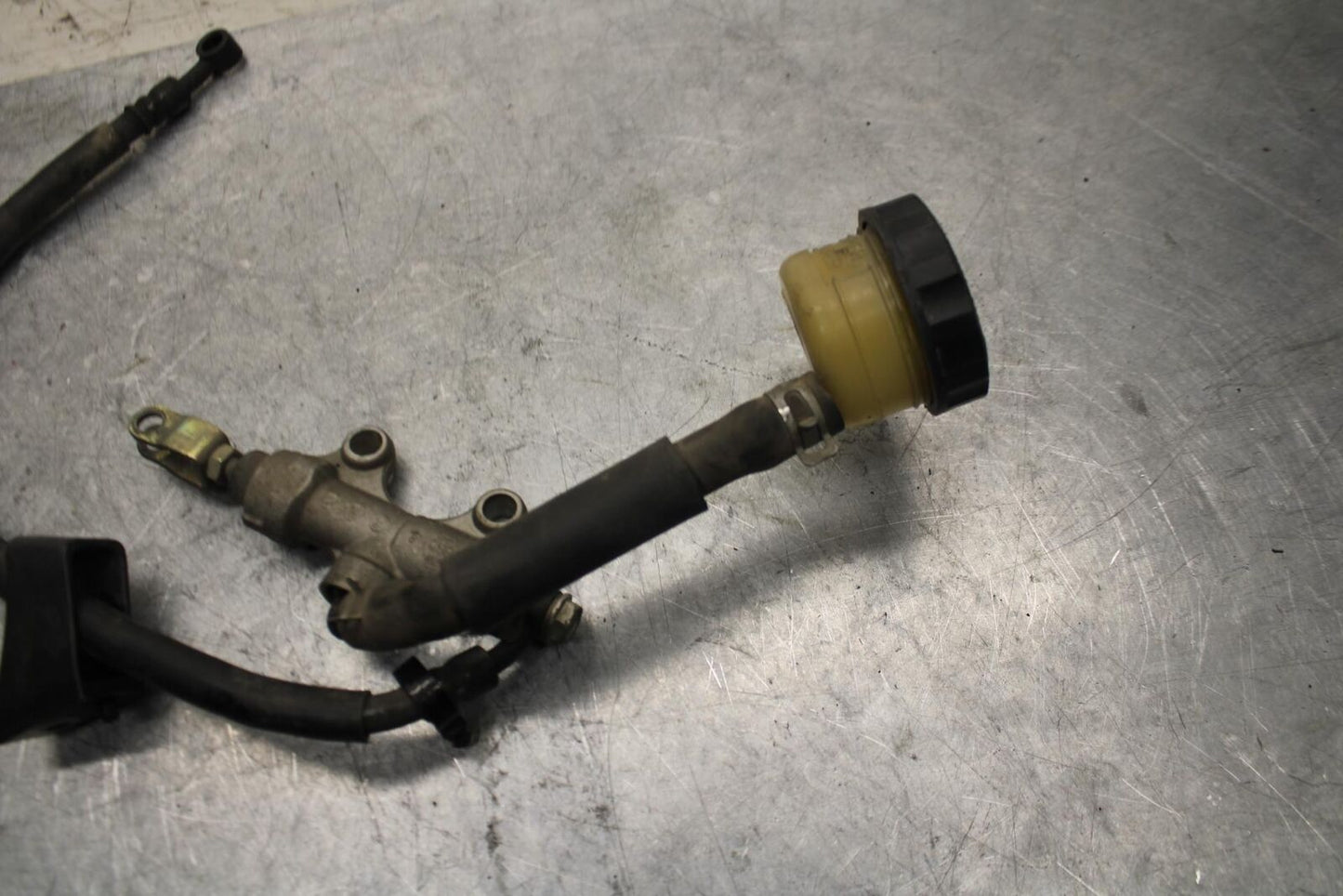 2004 Kawasaki Ninja ZX6RR ZX600M REAR BRAKE MASTER CYLINDER W RESERVOIR BB43
