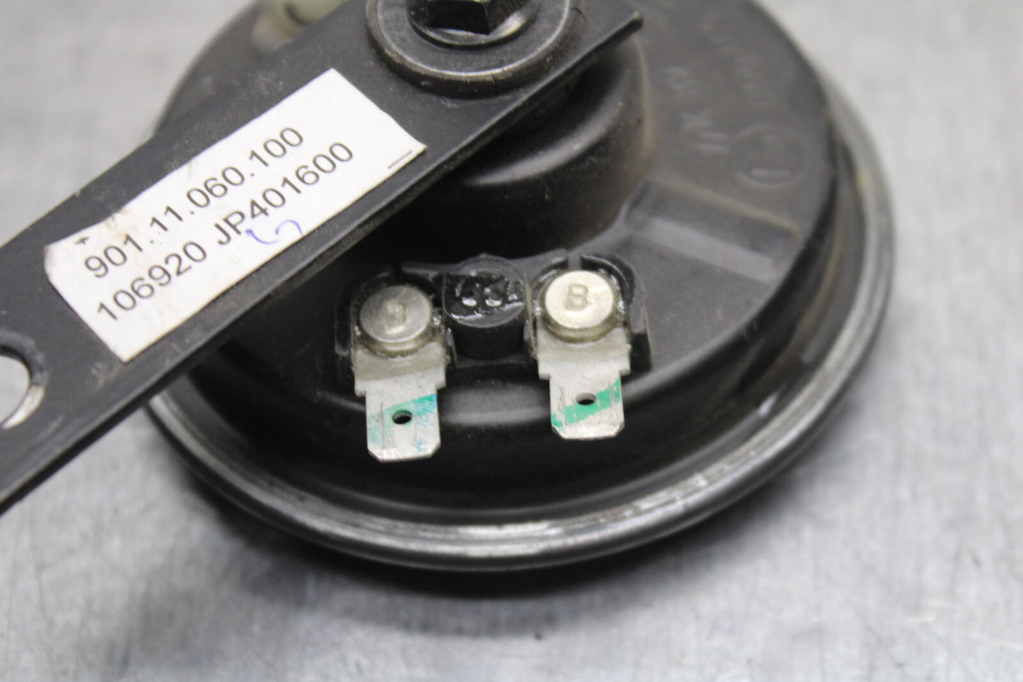 17-24 KTM 390 DUKE HORN SIGNAL BB734
