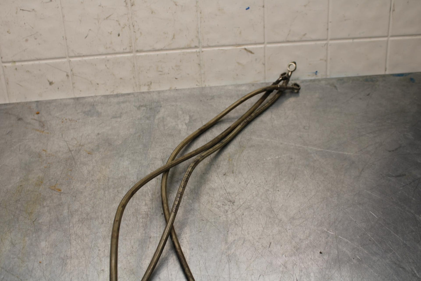 2007 Yamaha YZF R6S FRONT BRAKE CALIPER HOSES LINES BB594