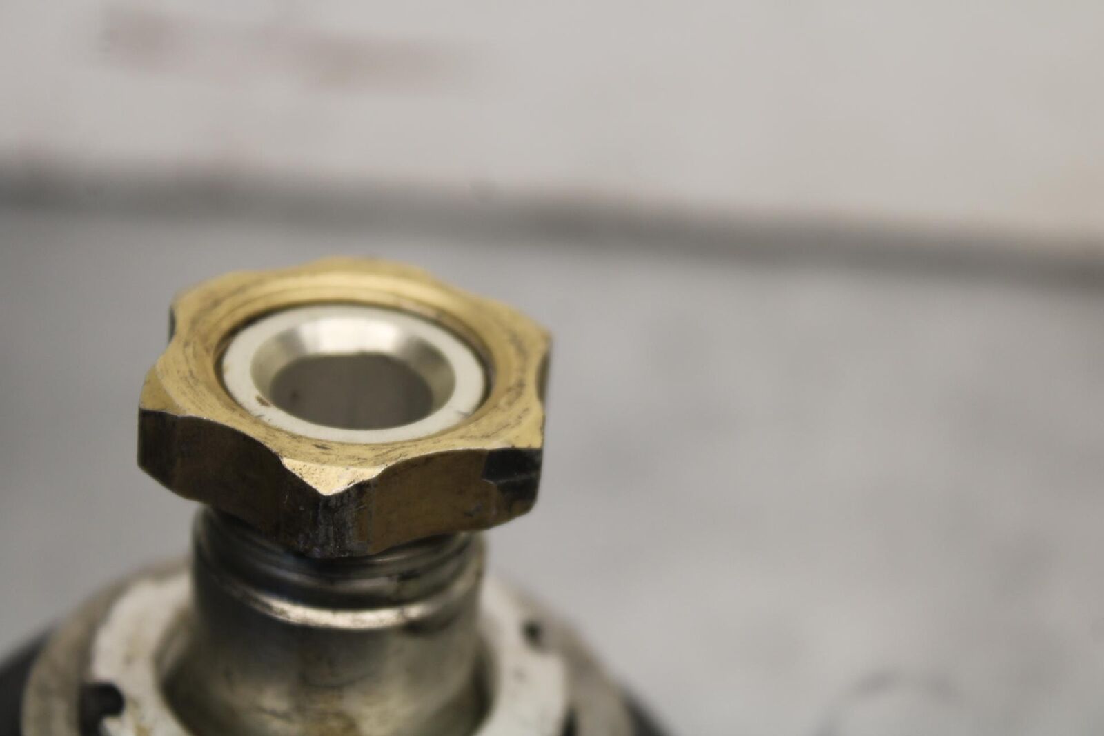 01-03 SUZUKI GSXR600 FRONT FORKS CLAMP LOWER TRIPLE TREE STEM 51410-39F00 BB639