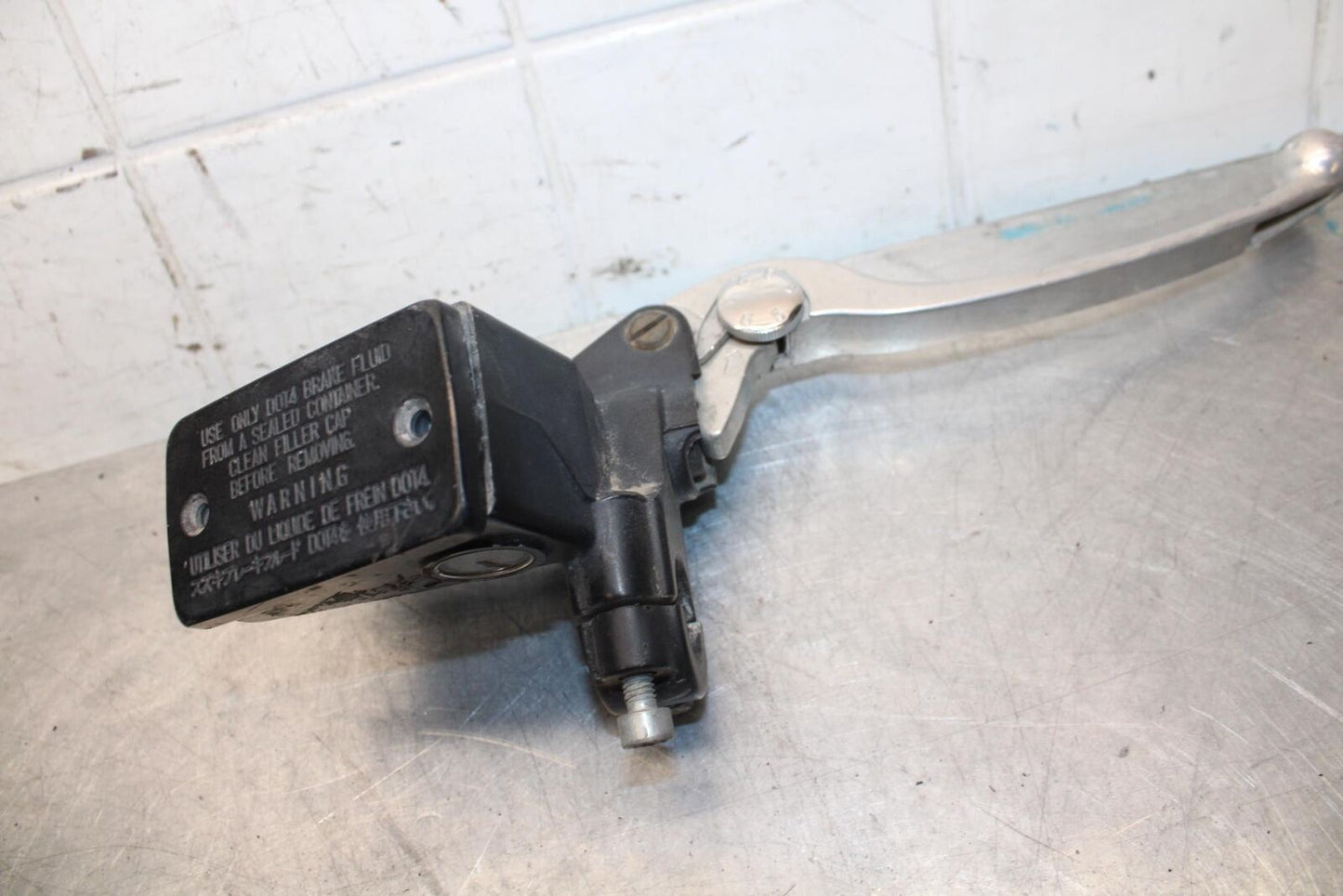 2003 Suzuki Vstrom 1000 DL1000 FRONT BRAKE MASTER CYLINDER w/ LEVER BB07