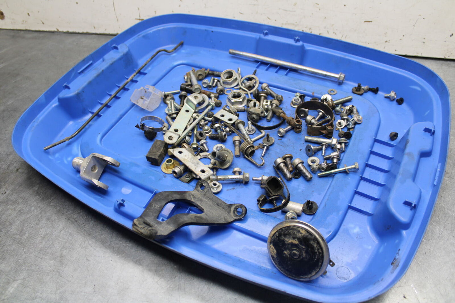 06-07 SUZUKI GSXR750 MOUNTING BOLTS HARDWARE MOTOR SCREWS BB670