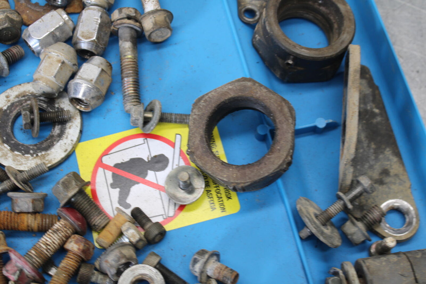 01-05 YAMAHA RAPTOR 660R MOUNTING BOLTS HARDWARE MOTOR SCREWS BB695