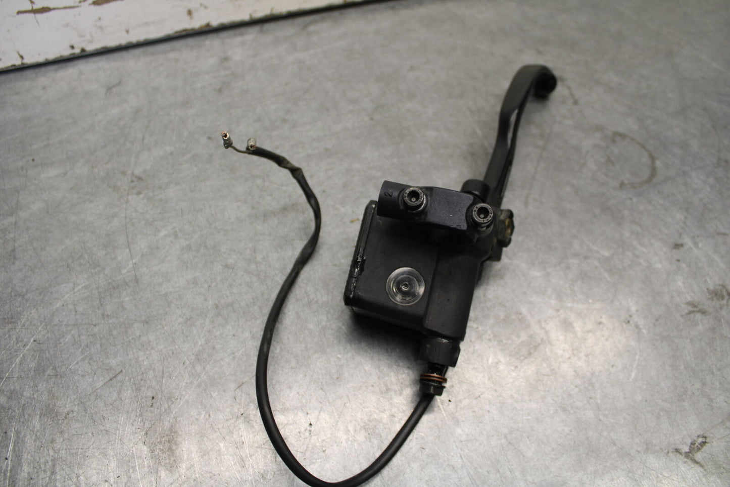 06-07 DUCATI MONSTER 695 FRONT BRAKE MASTER CYLINDER w/ LEVER BB674
