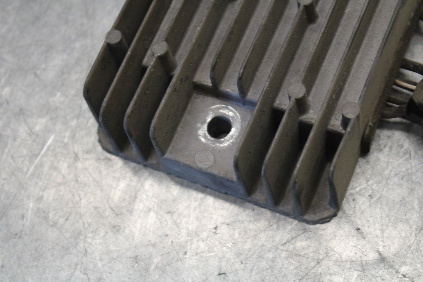 04-05 SUZUKI GSXR600 RECTIFIER VOLTAGE REGULATOR 32800-33E21 BB658