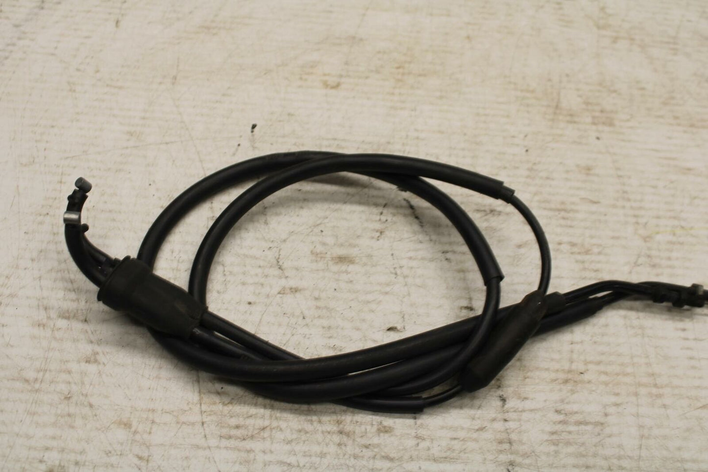 08-11 TRIUMPH SPEED TRIPLE THROTTLE CABLES LINES BB366
