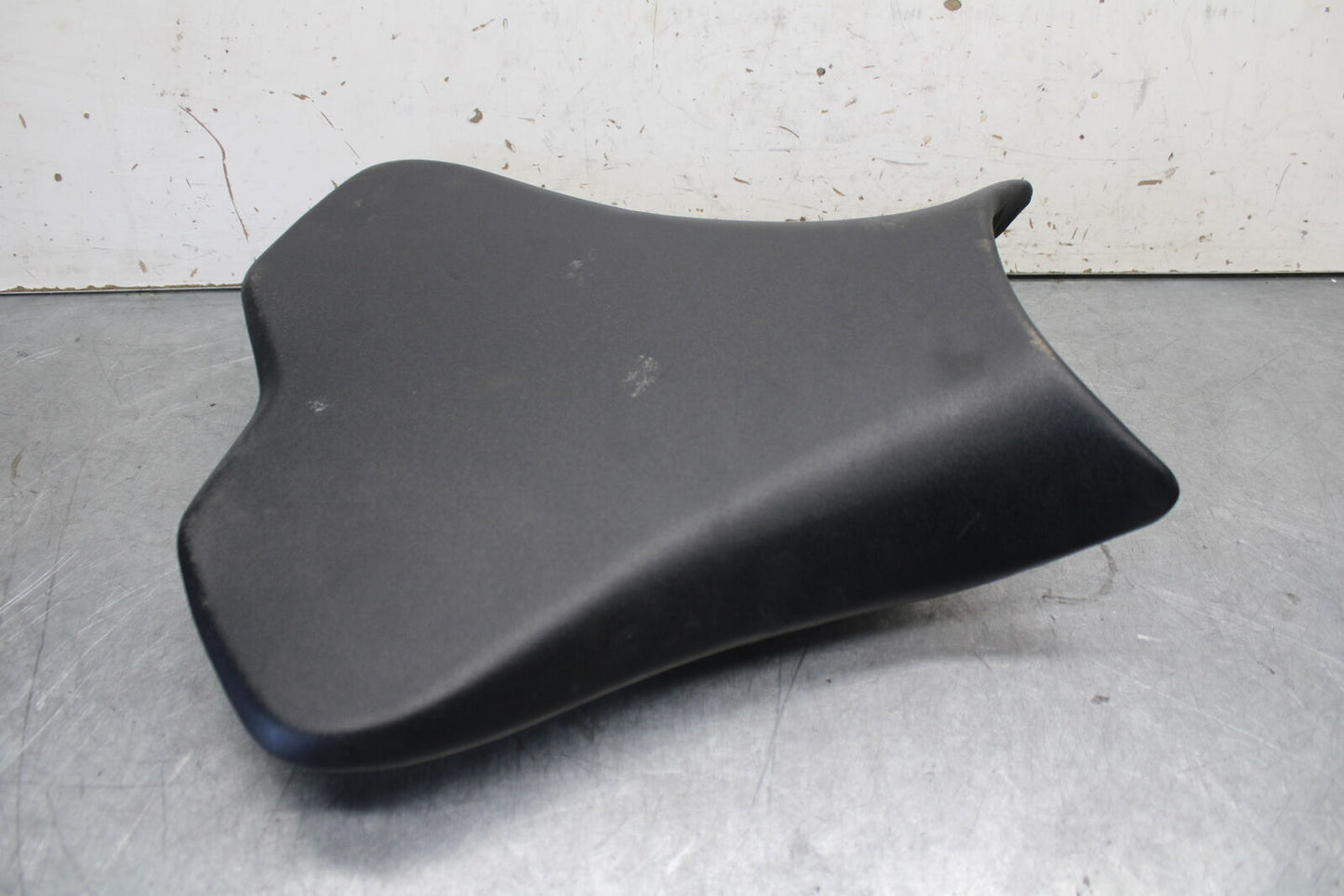13-18 KAWASAKI NINJA ZX6R FRONT DRIVERS SEAT PAD SADDLE BB682