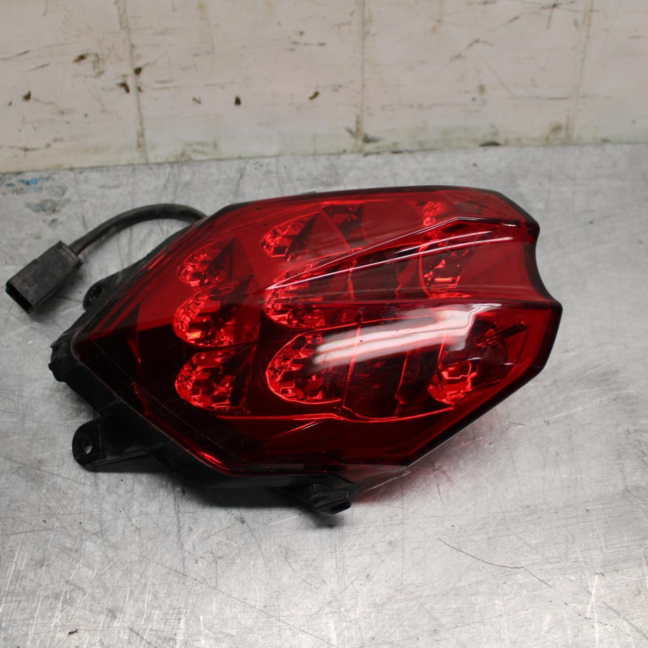 17-21 TRIUMPH STREET TRIPPLE R ABS REAR TAIL TAILLIGHT BACK BRAKE LIGHT bb452