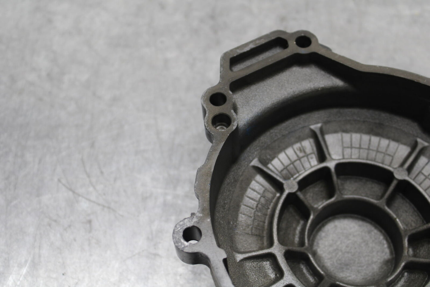 09-14 YAMAHA YZF R1 STATOR MAGNETO ALTERNATOR COVER 14B-15411-00-00 BB118