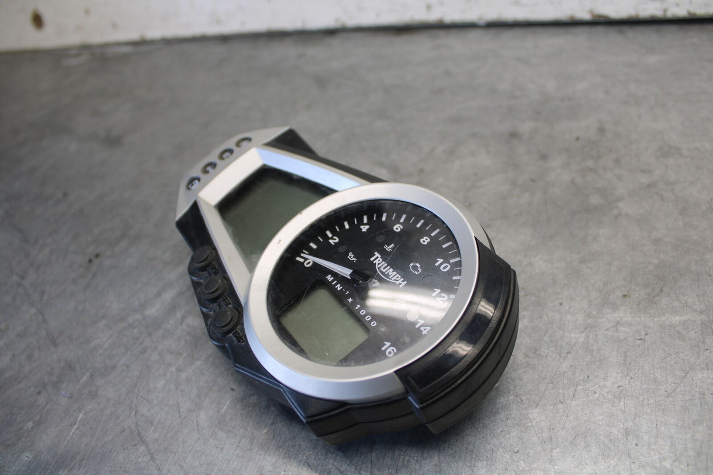 07-08 TRIUMPH DAYTONA 675 SPEEDO TACH GAUGES DISPLAY CLUSTER SPEEDOMETER BB685