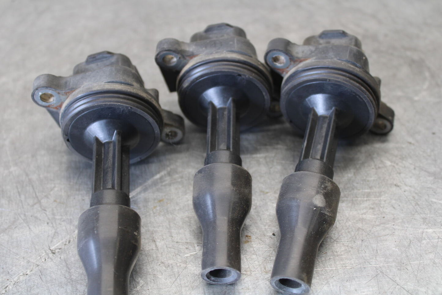 01-06 TRIUMPH TIGER 955I IGNITION COILS COIL SPARK PLUG CAPS BB693