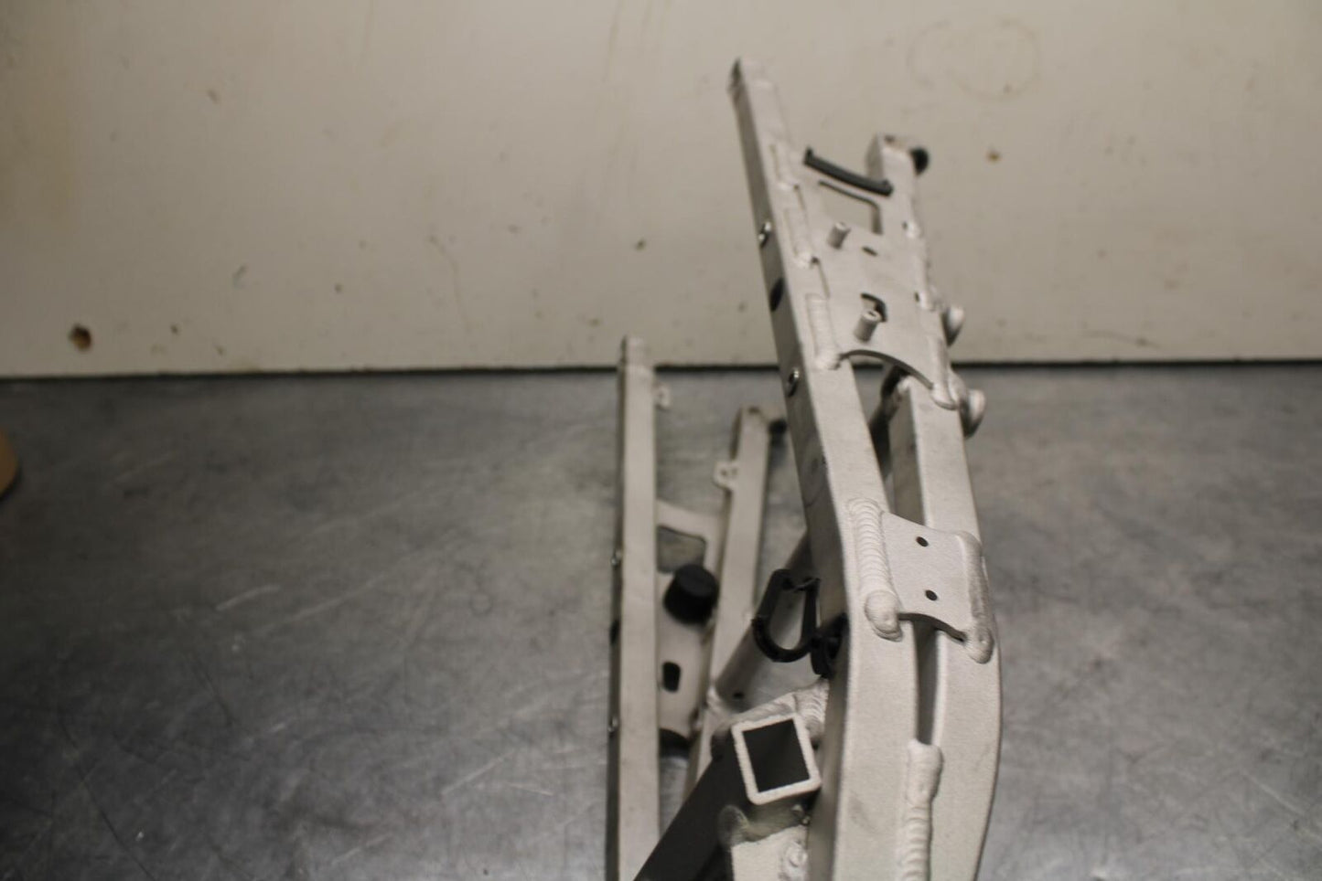 15-19 APRILIA RSV4 RF REAR SUBFRAME BACK SUB FRAME BB611