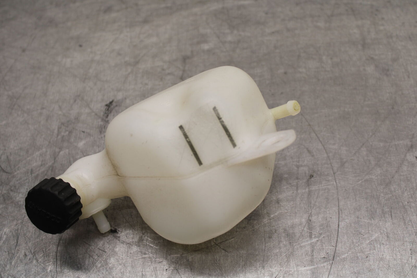 17-24 KTM 390 DUKE COOLANT WATER TANK RESERVOIR BOTTLE BB734