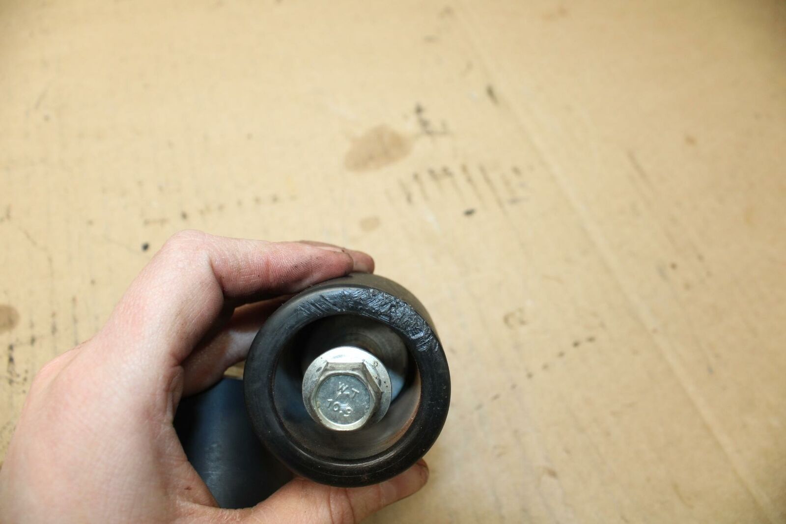 01 SUZUKI GSXR1000 FRAME SLIDERS SET BB155b