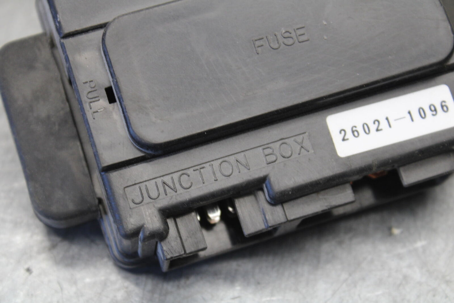 98-03 KAWASAKI VULCAN 1500L JUNCTION BOX FUSE BOX BB678