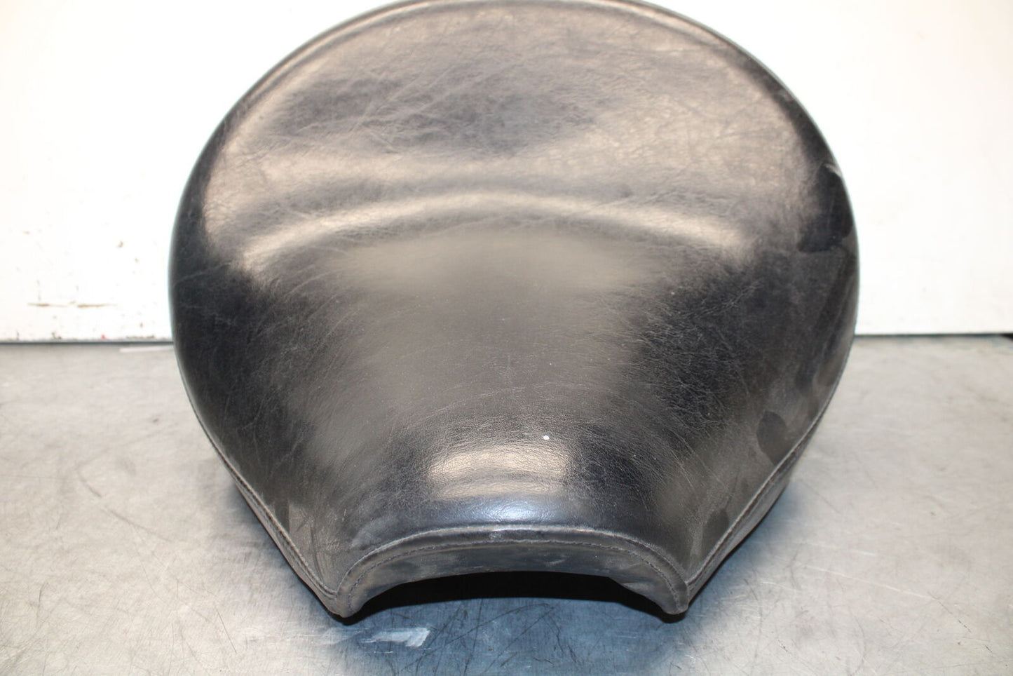 99-00 YAMAHA V STAR 1100 FRONT DRIVERS SEAT BB711