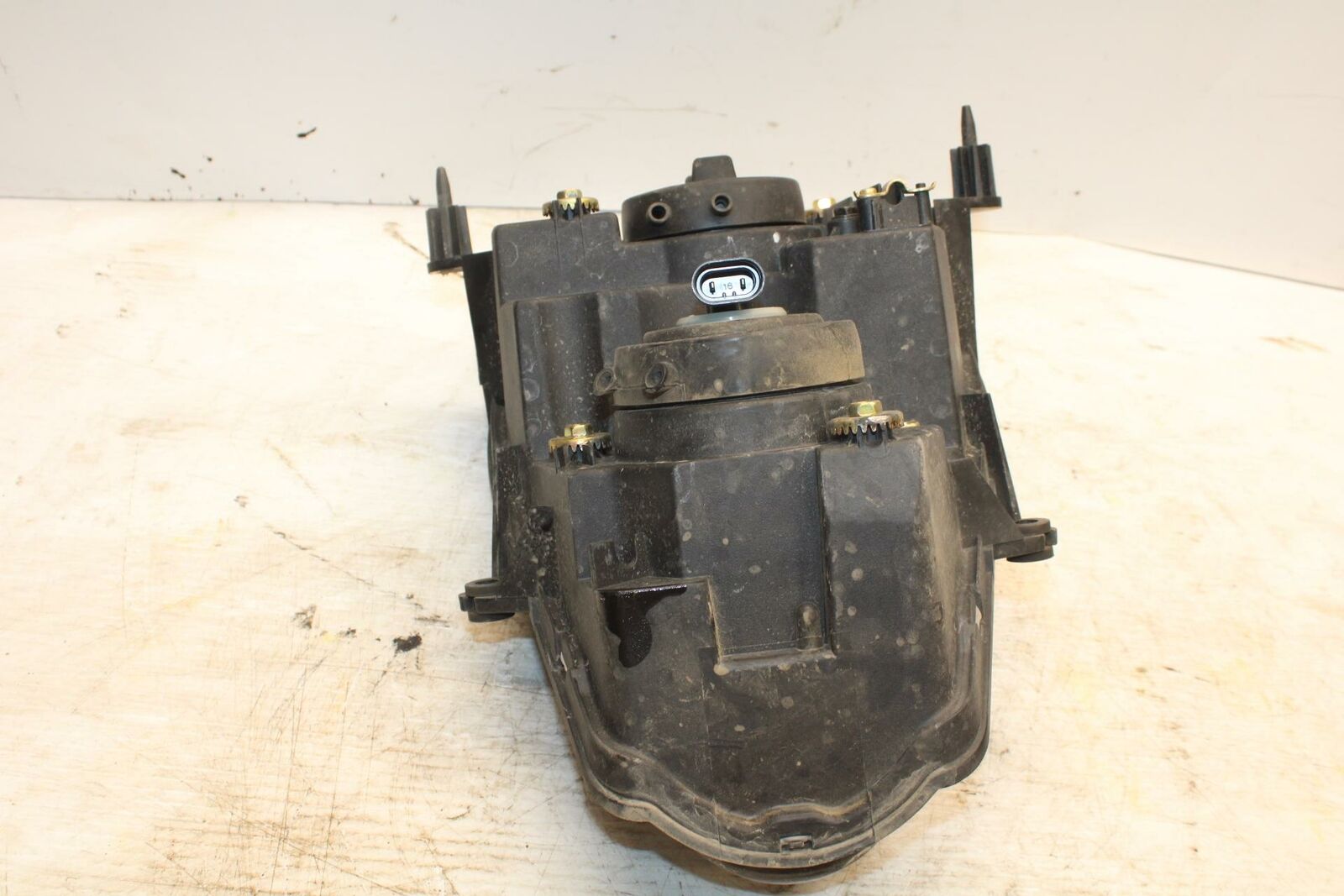 00-07 SUZUKI HAYABUSA FRONT HEADLIGHT HEAD LIGHT LAMP 35100-24F01-999 BB281