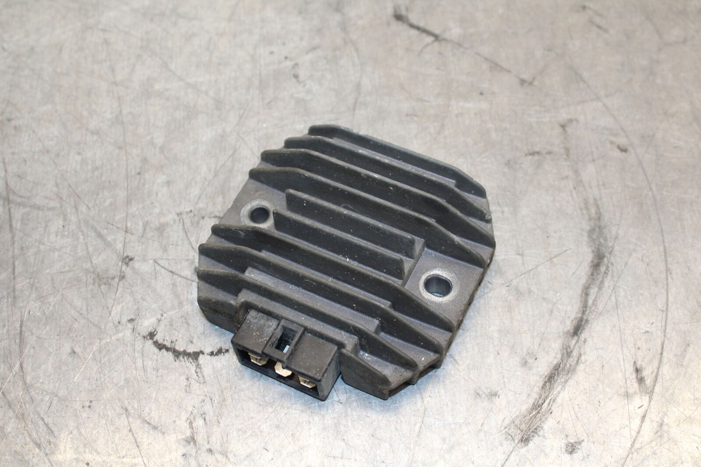 96-07 YAMAHA YZF600R RECTIFIER VOLTAGE REGULATOR BB746