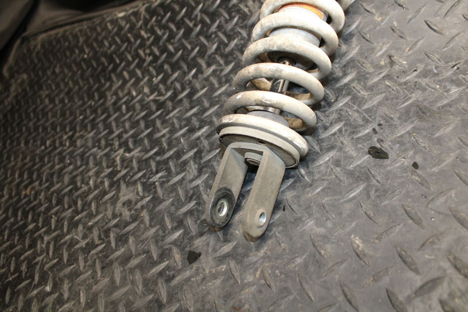 03 SUZUKI SV650S REAR BACK SHOCK ABSORBER SUSPENSION 62100-17G30-28W BB219