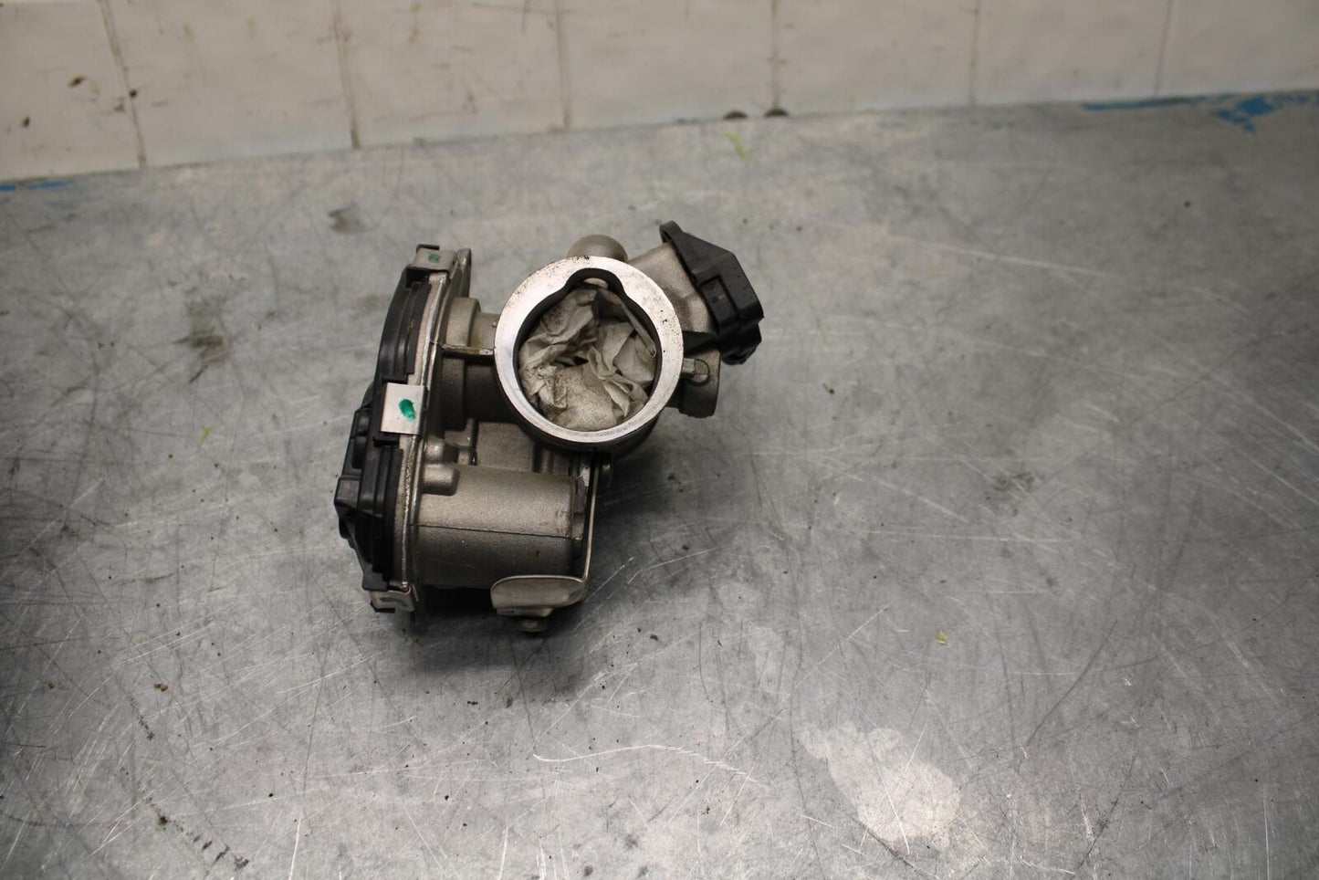 18 KTM RC 390 FUEL INJECTOR BB442