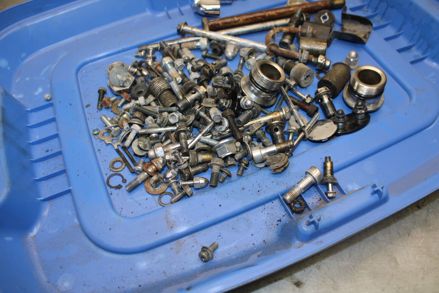 87-03 SUZUKI INTRUDER 1400 VS1400GLP MOUNTING BOLTS HARDWARE MOTOR SCREWS BB702