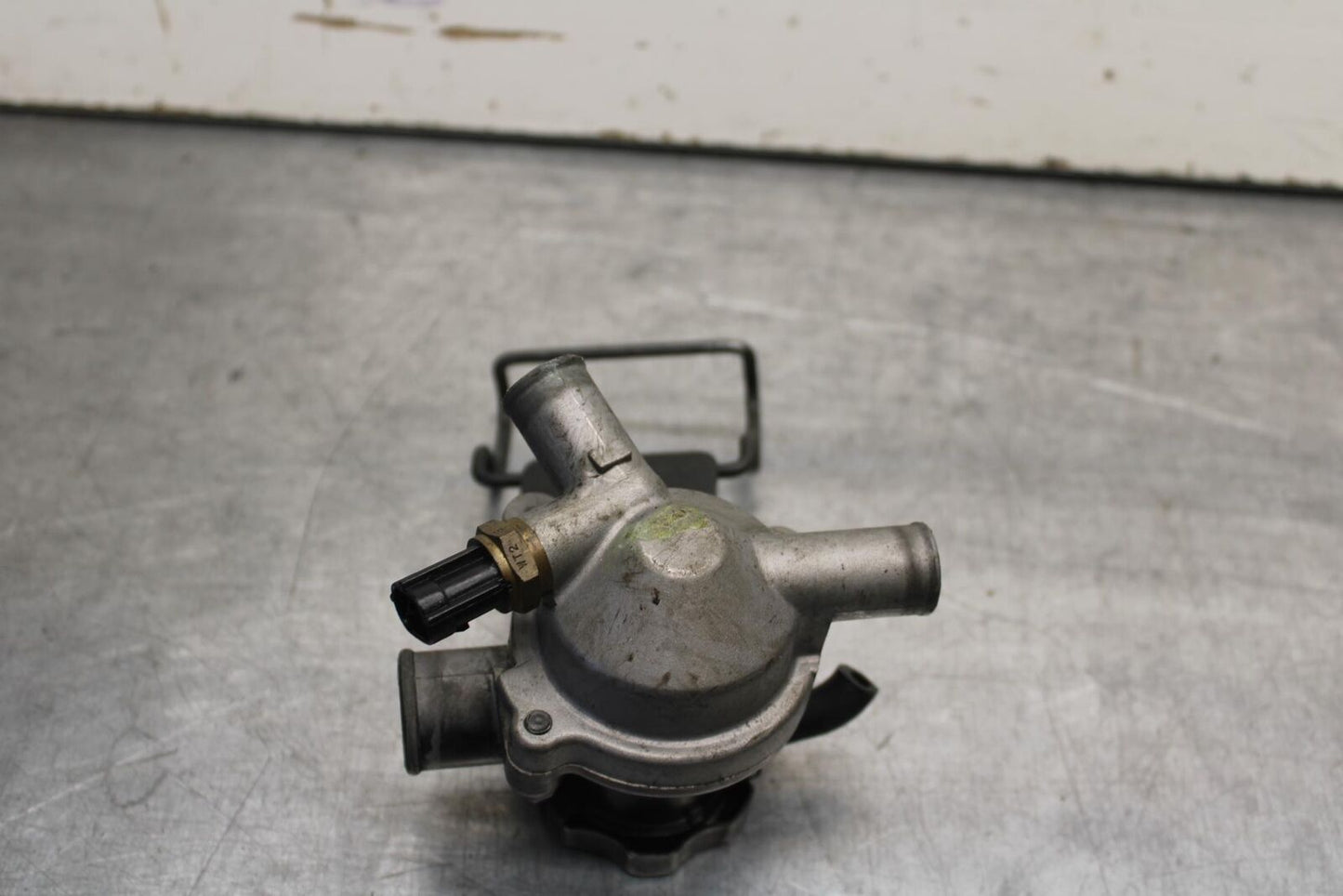 03-08 KAWASAKI VULCAN 1600 THERMOSTAT HOUSING 16160-0775 16160-1361 BB616