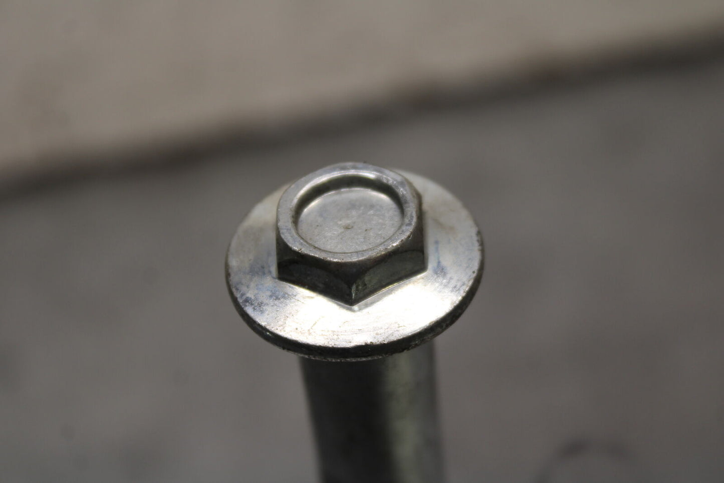 19-22 KAWASAKI Z400 FRONT WHEEL RIM AXLE PIVOT BOLT BB738