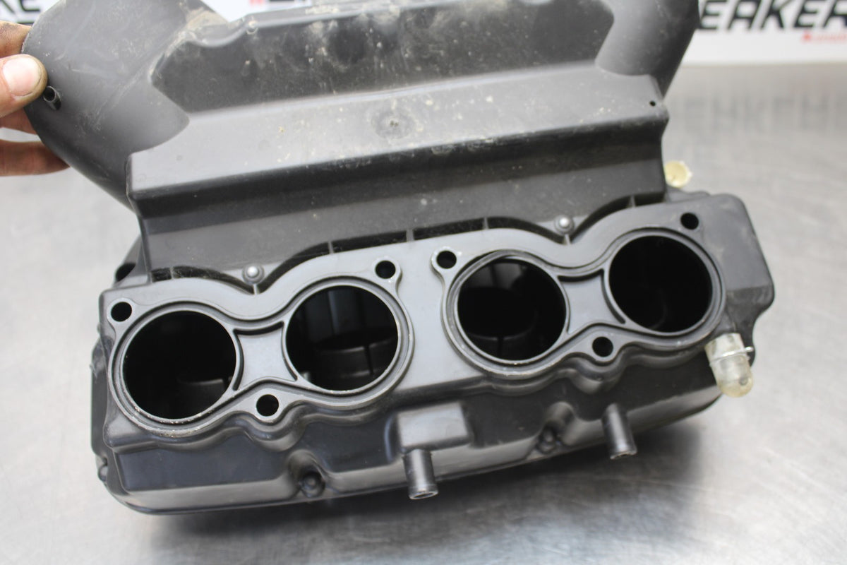 11-22 SUZUKI GSXR 600 AIRBOX AIR INTAKE FILTER BOX BB193