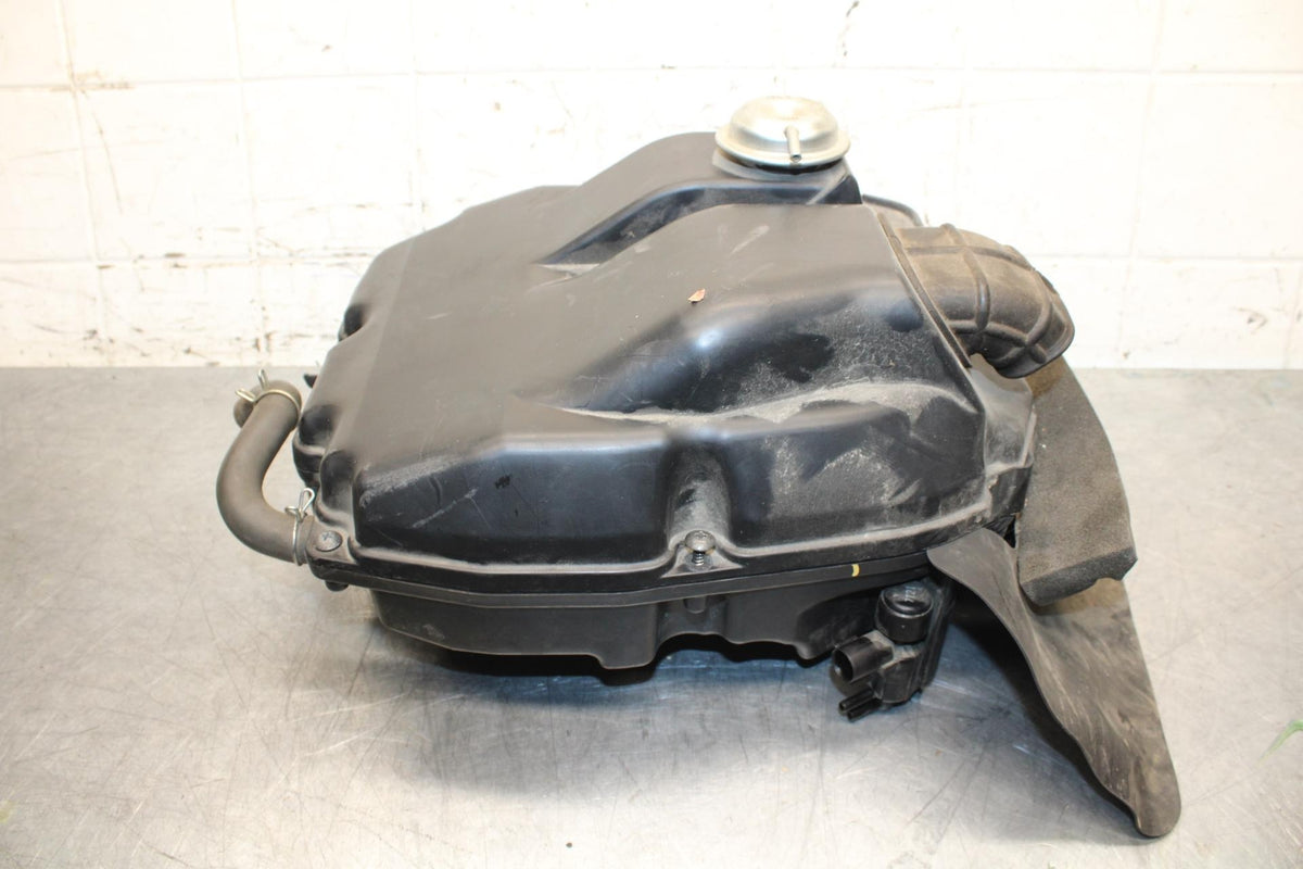 2008 Honda Interceptor 800 VFR800A ABS AIRBOX AIR INTAKE FILTER BOX BB566