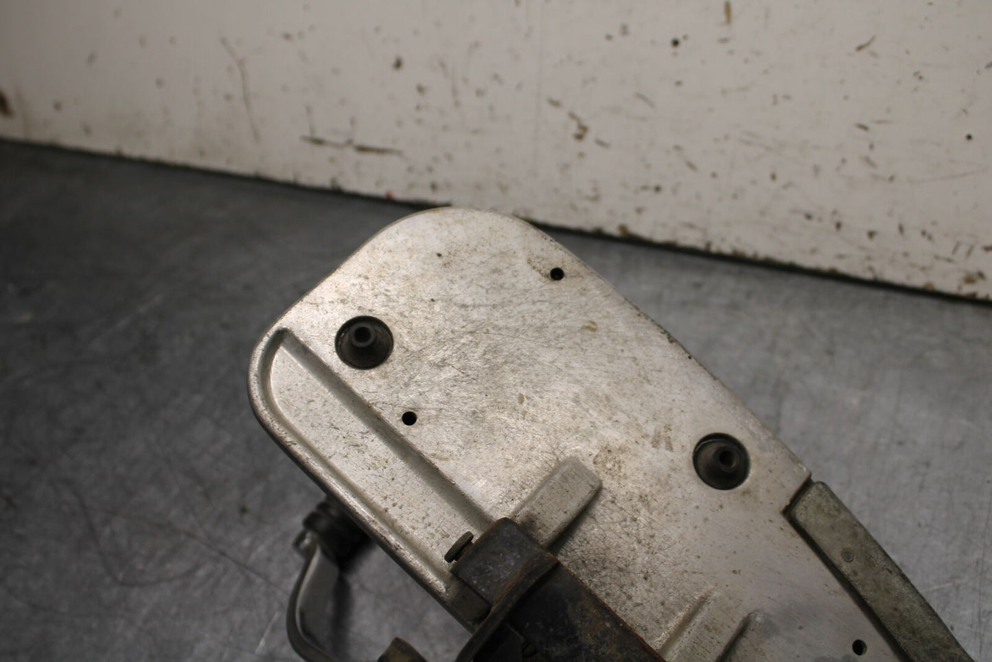 99-00 YAMAHA V STAR 1100 LEFT FRONT FOOT REST PEG STEP BB711