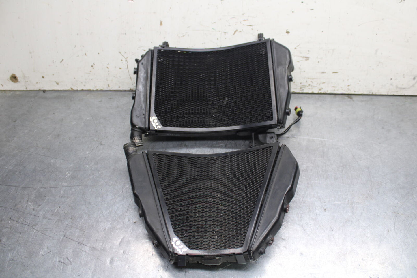 12-13 DUCATI STREETFIGHTER 848 ENGINE RADIATOR MOTOR COOLER SET PAIR BB705