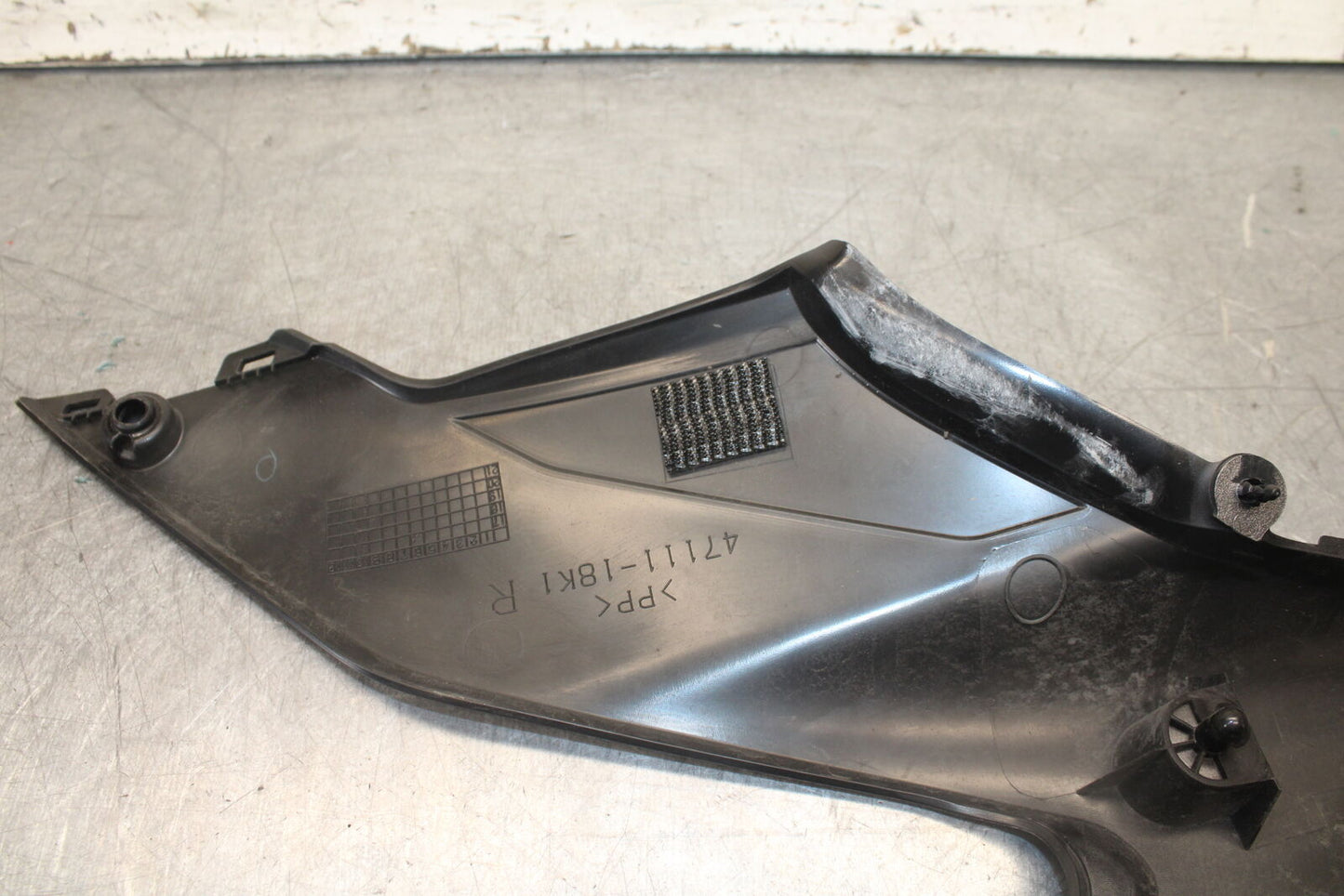 17-24 SUZUKI SV650 RIGHT GAS TANK FUEL CELL PANEL COVER TRIM COWL BB706