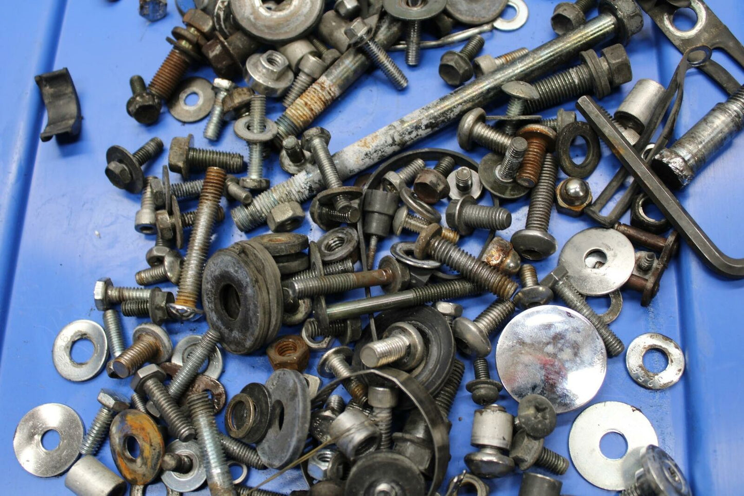 00-04 SUZUKI MARAUDER 800 VZ800 ENGINE MOUNTING BOLTS HARDWARE LEFTOVER BB305